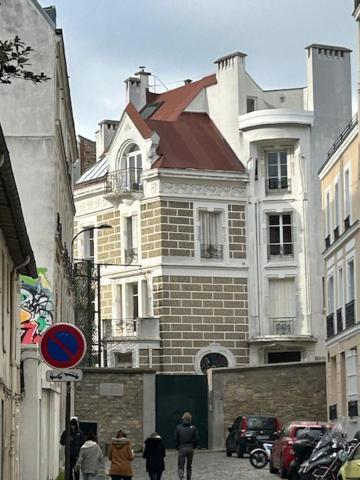 Paris Sacre Coeur Montmartre Et Tour Eiffel, 8 People, Apartment Exterior photo