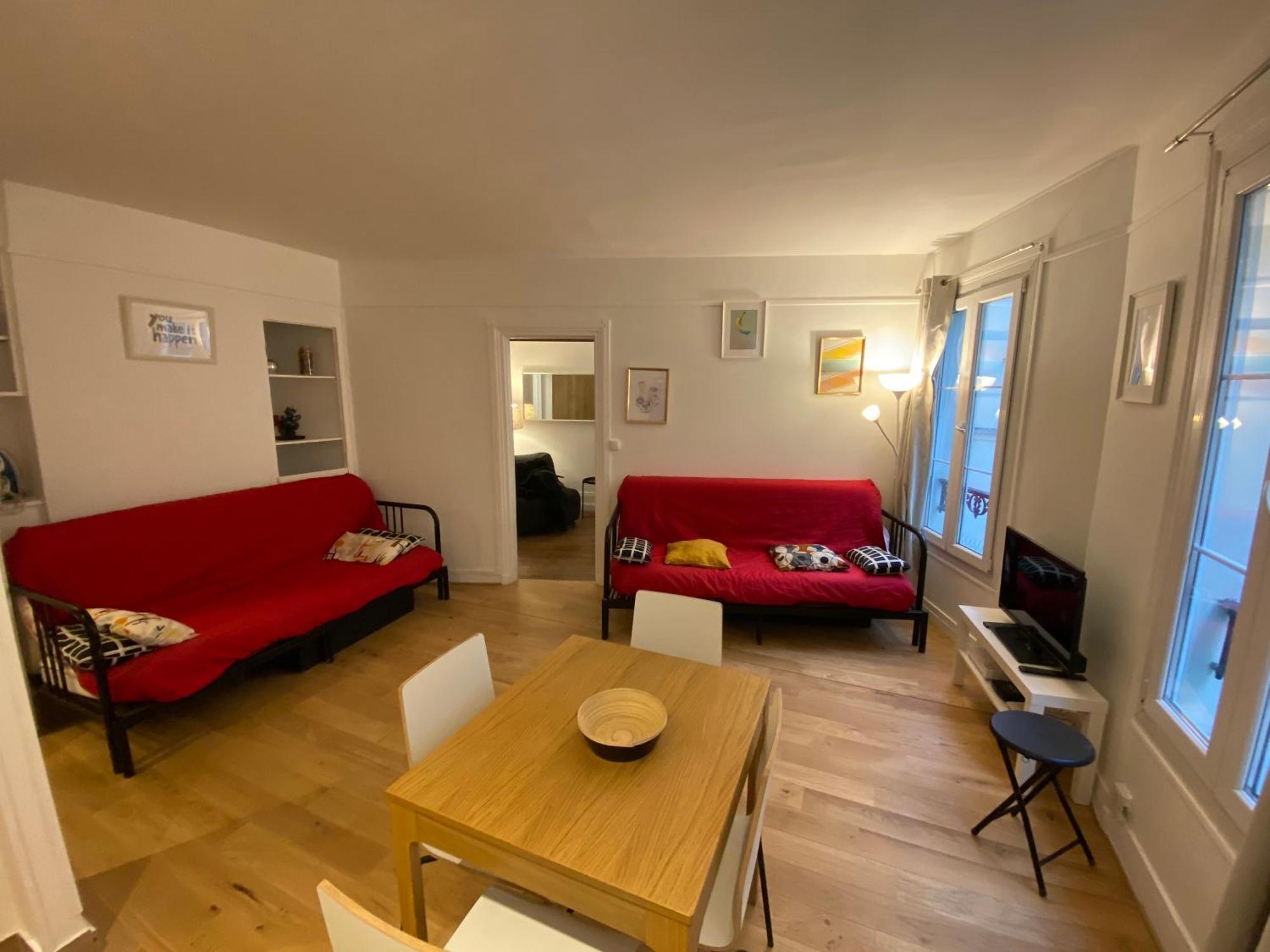 Paris Sacre Coeur Montmartre Et Tour Eiffel, 8 People, Apartment Exterior photo